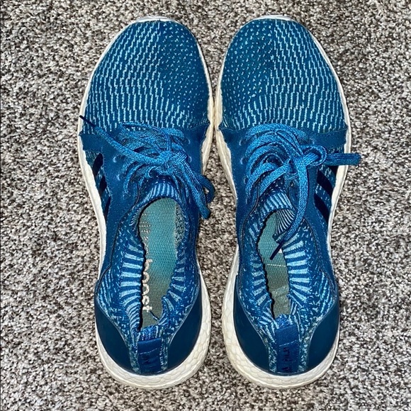Adidas Parley Ultraboost running shoes - Picture 8 of 8